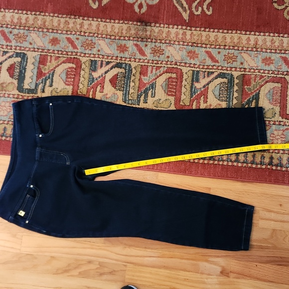 Belle by Kim Gravel pull on Jeans - Picture 6 of 6